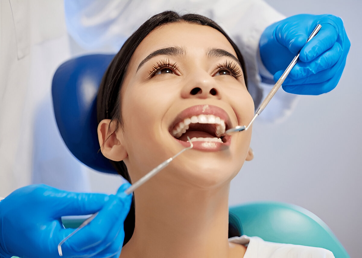 Veneers vs dentures